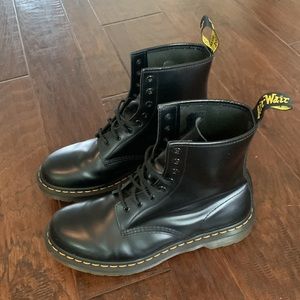 Dr. Martens 1460 smooth leather lace up boots